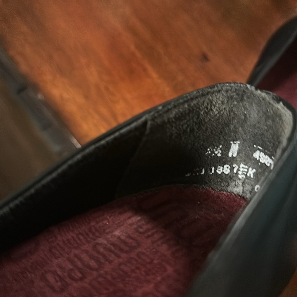 Munro black block heel shoes. EUC size 8.5 - Picture 7 of 7